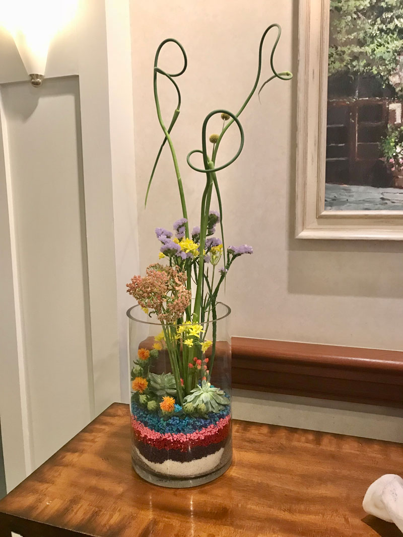 flower-design-rocks-in-vase